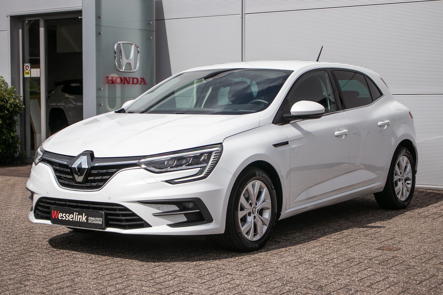 Renault Mégane E-Tech - 1.6 Plug-In Hybrid 160 Zen - All-in rijkrprs | Navi | Carplay | Cruise | Stoelverw. - AutoWereld.nl