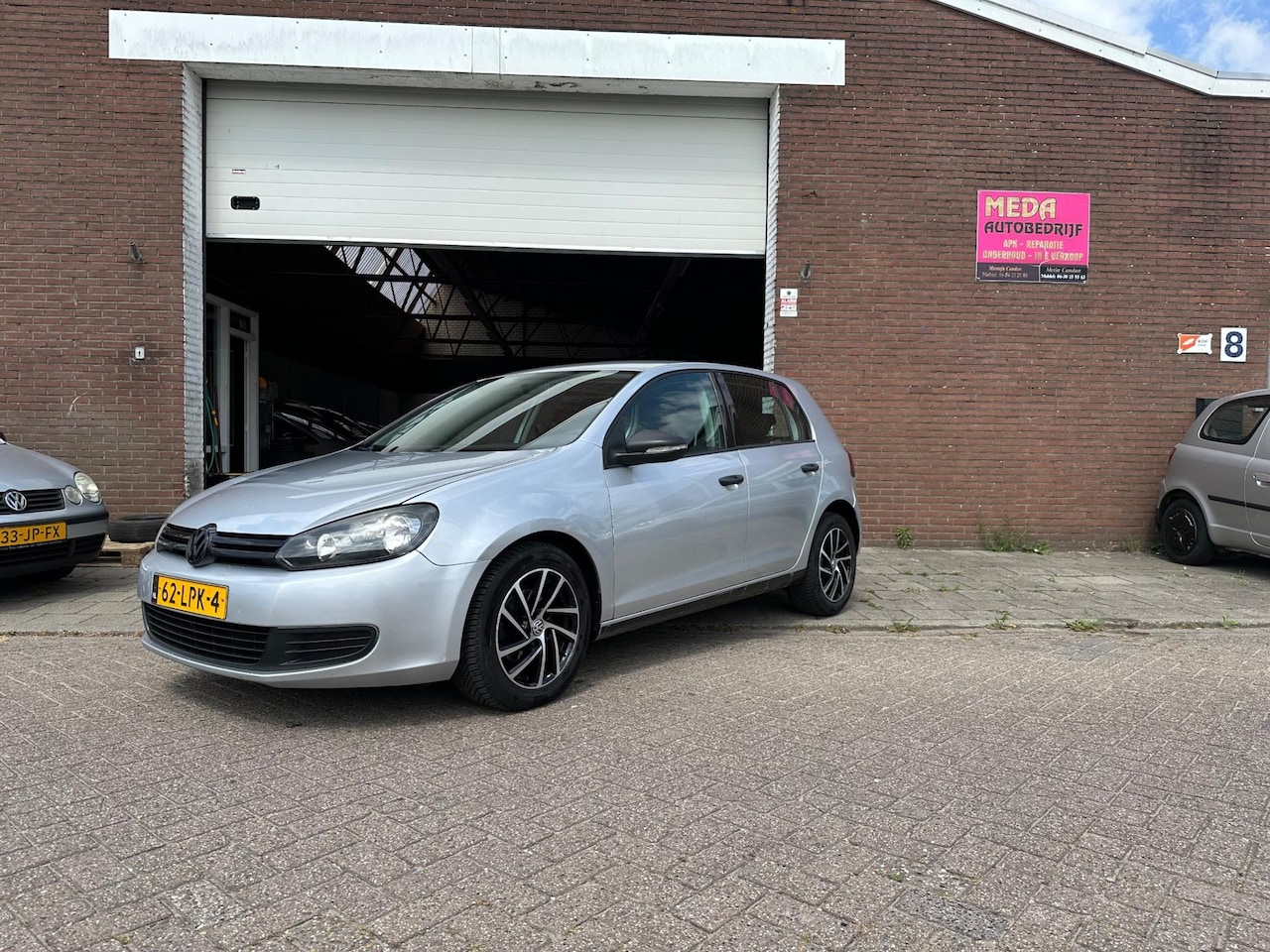 Volkswagen Golf - 1.2 TSI Trendline BlueMotion | Airco | Cruisecontrol | Uitlaatklepsysteem - AutoWereld.nl
