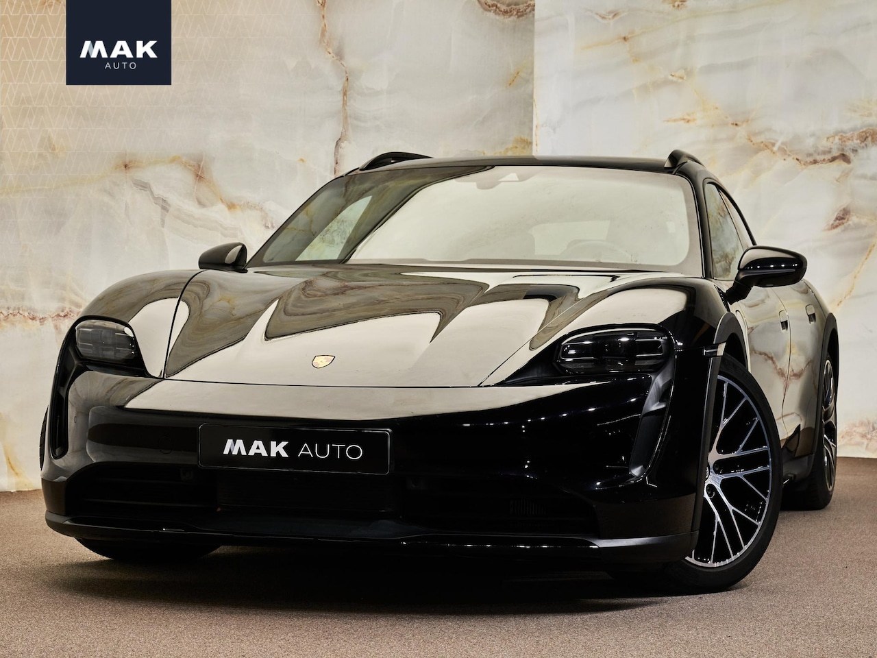 Porsche Taycan Cross Turismo - 4, pano, 20", Bose, luchtv., surround view, warmtepomp, PDLS+, memory, keyless, privacy - AutoWereld.nl