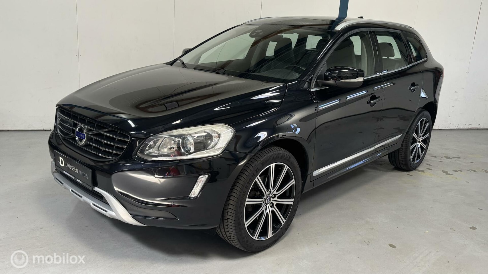 Volvo XC60 - 2.5T Summum 5-CILINDER/PANO/ACC/LEER - AutoWereld.nl