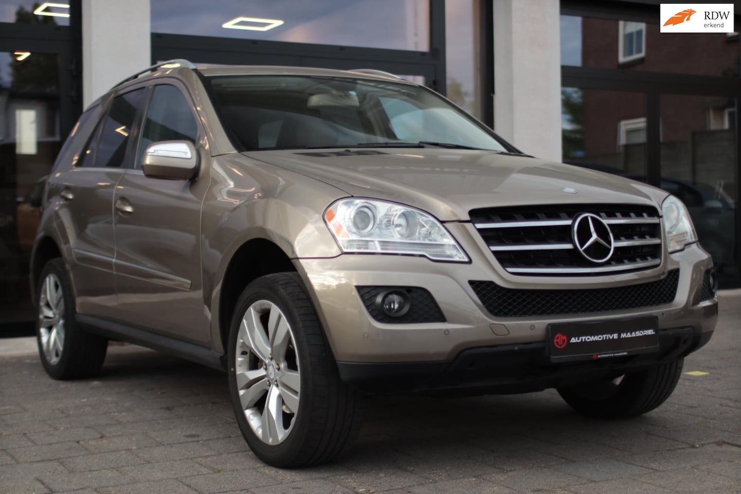 Mercedes-Benz M-klasse - 350 ML350|Camera|PDC|Pano|V6|Leer - AutoWereld.nl