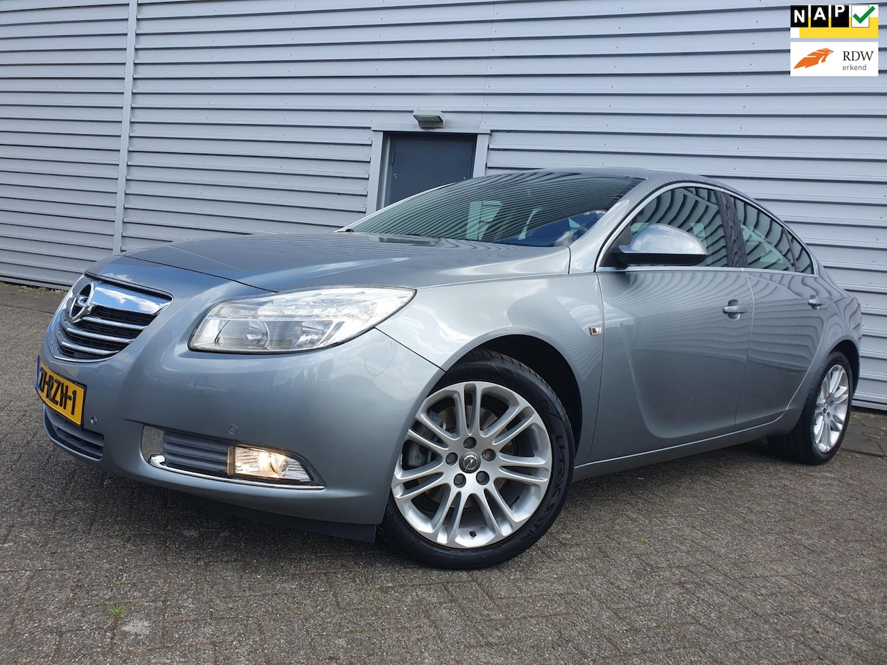 Opel Insignia - 1.6 T Edition Clima/Navi/Leder/LM 18" - AutoWereld.nl