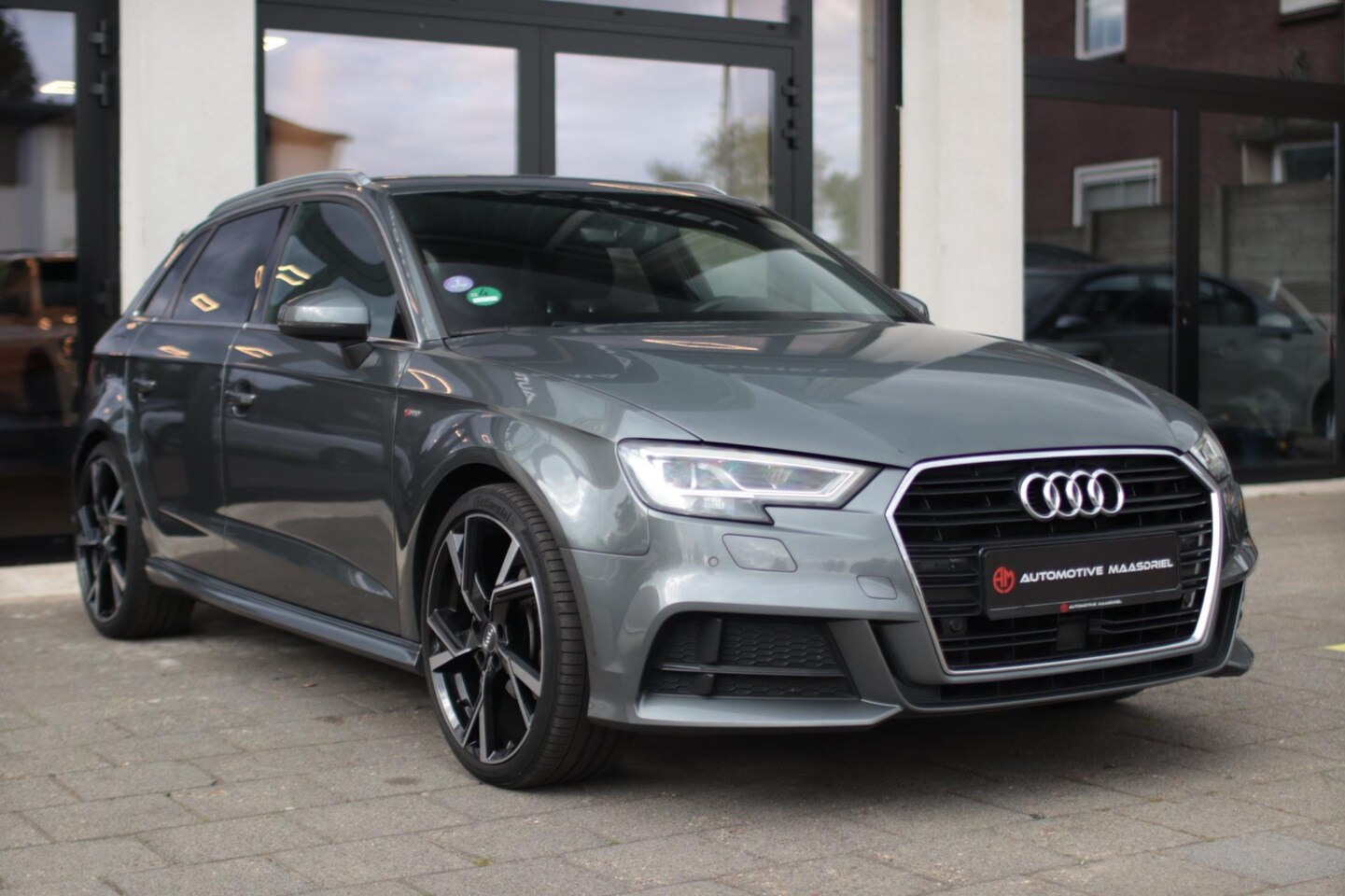 Audi A3 Sportback - 1.4 TFSI CoD S-Line|Virtualdash|Alcantara|Trekhaak|LED|Navi - AutoWereld.nl