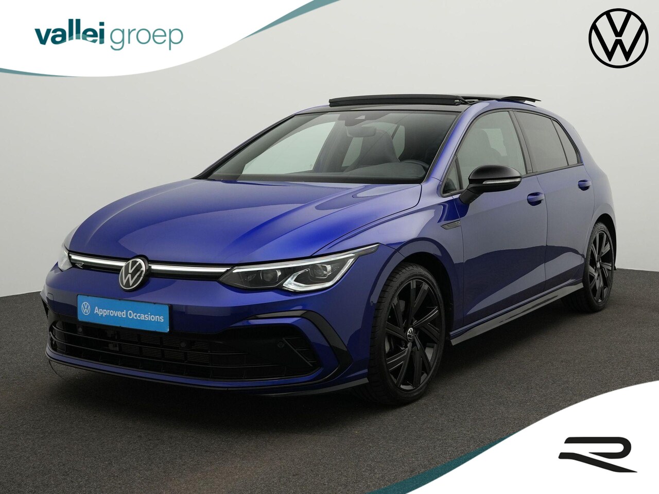 Volkswagen Golf - R-Line 1.5 eTSI 150 pk DSG | Panoramadak | Adaptief onderstel | IQ Light | Stuur-/stoelver - AutoWereld.nl