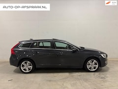 Volvo V60 - 2.4 D6 AWD Plug-In Hybrid Summum EXPORT Pano