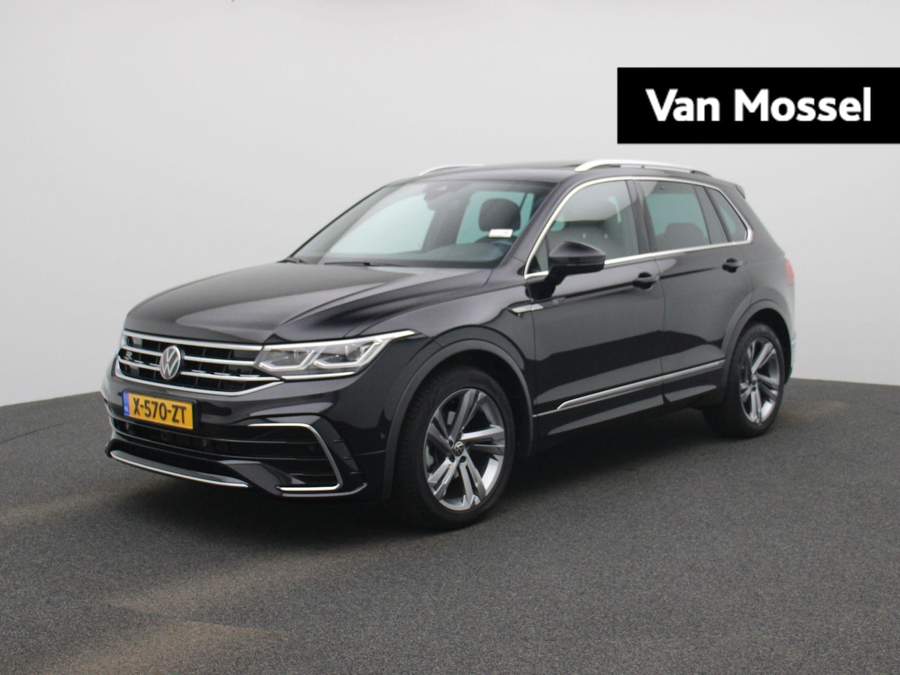 Volkswagen Tiguan - 1.5 TSI R-Line Business | Achteruitrijcamera | Trekhaak |  Adaptive cruise control | Stoel - AutoWereld.nl