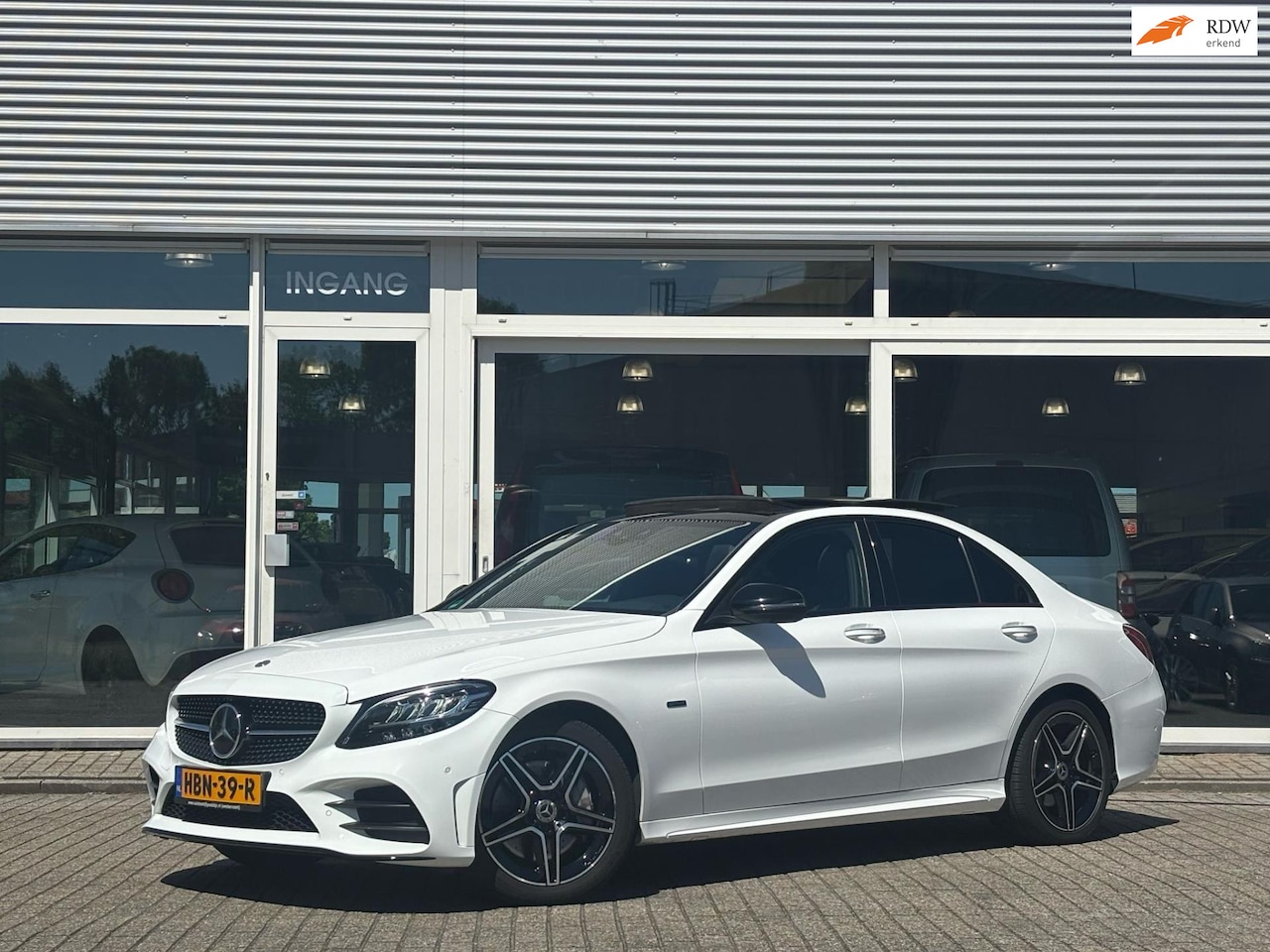 Mercedes-Benz C-klasse - 300E 334 PK Amg / Panoramadak / 360 Camera - AutoWereld.nl