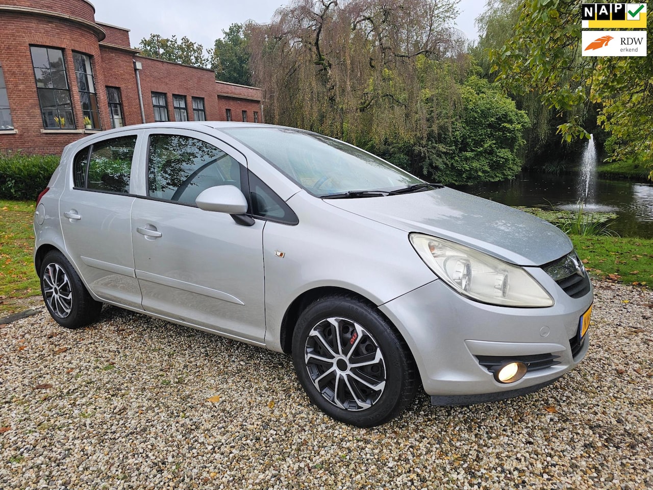 Opel Corsa - 1.2-16V Essentia 5-deurs AIRCO/cruise - AutoWereld.nl