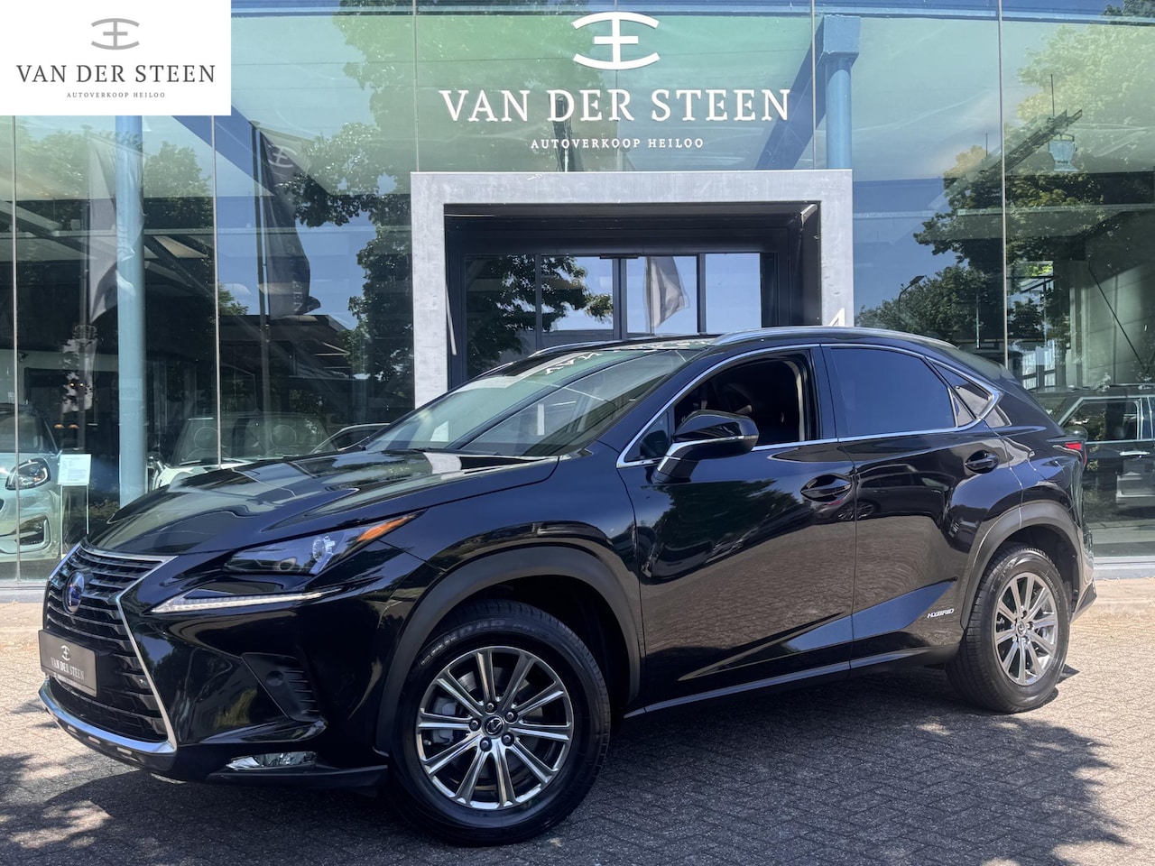 Lexus NX - 300h Edition 30 Draadloze telefoonlader | Dealer Onderhouden | Fabrieksgarantie t/m 2031 - AutoWereld.nl