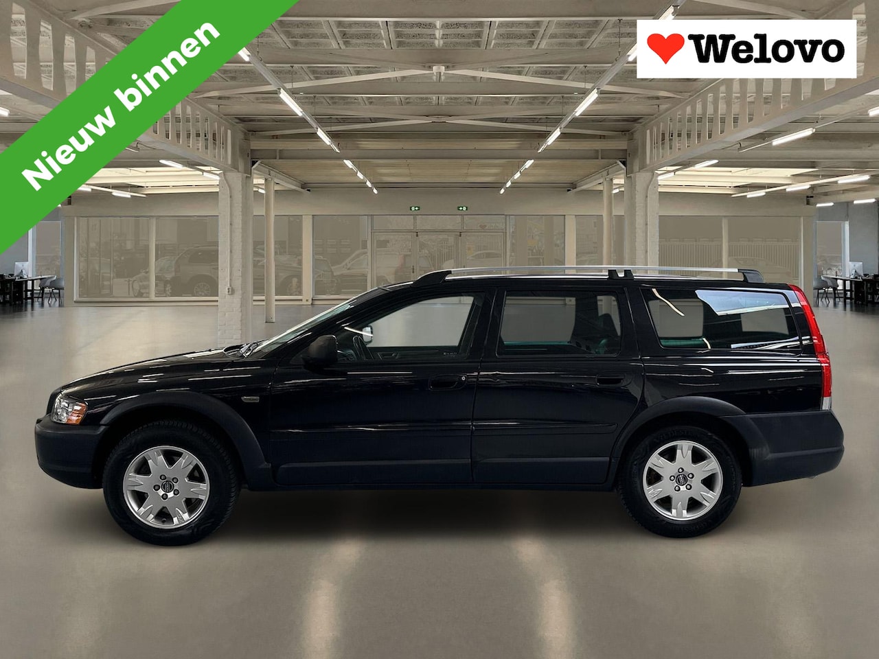 Volvo XC70 - 2.5 T Momentum Dealer onderhouden met Garantie - AutoWereld.nl