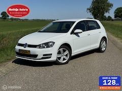 Volkswagen Golf - 1.6 TDI Connected Series