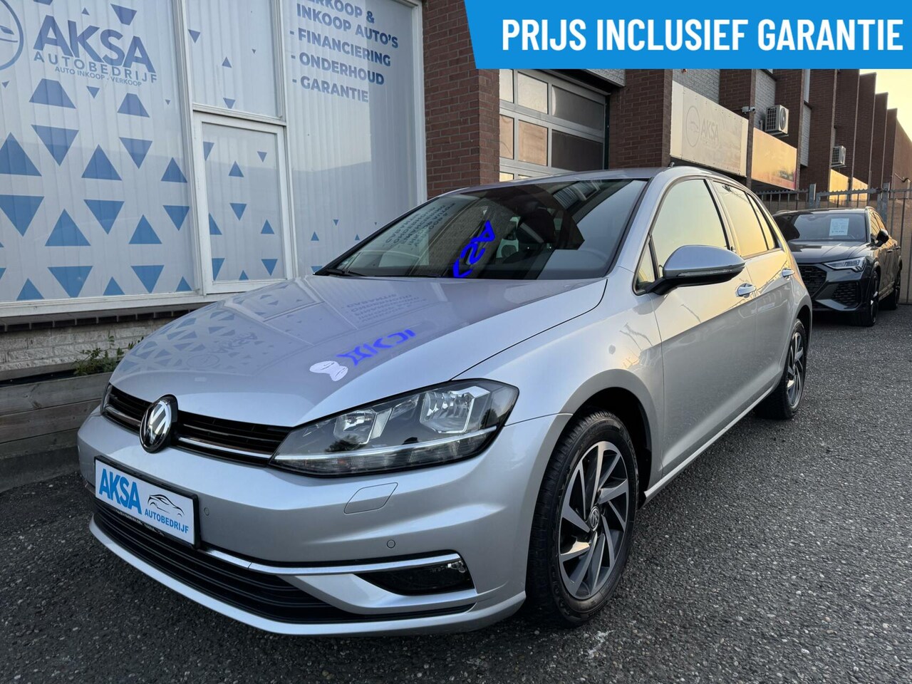 Volkswagen Golf - 1.0 TSI Sound 110pk DSG ACC Navi CarPlay Stlvw PDC - AutoWereld.nl