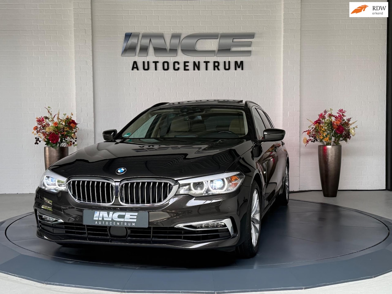 BMW 5-serie Touring - 530d xDrive High Executive ACC | PANO | Ambiance - AutoWereld.nl