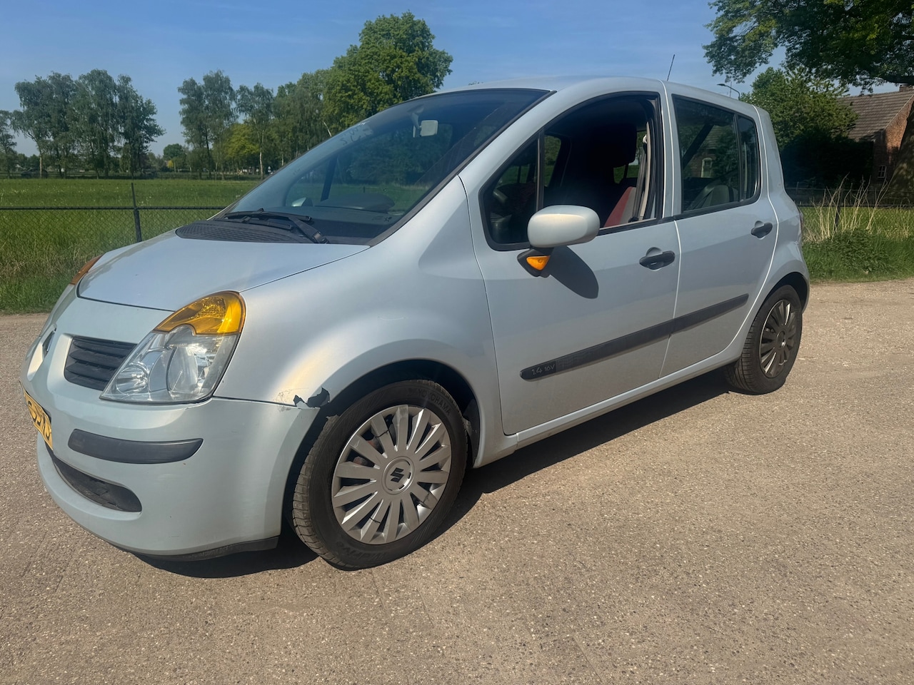Renault Modus - 1.4-16V Dynamique Comfort 1.4-16V Dynamique Comfort, nieuwe APK - AutoWereld.nl