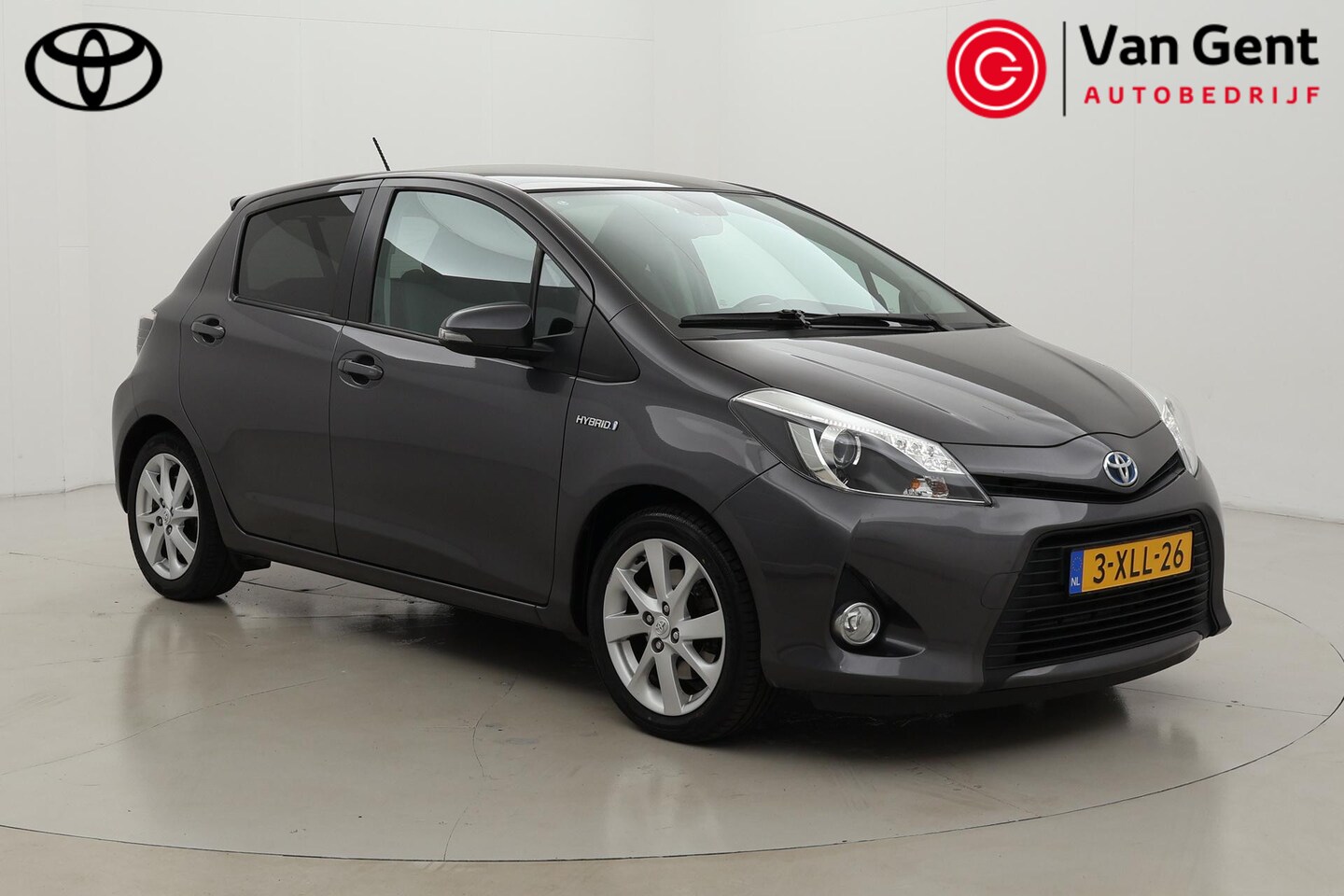Toyota Yaris - 1.5 Hybrid Dynamic | Origineel NL | Volledig dealer onderhouden | Fietsensteun | Panoramad - AutoWereld.nl