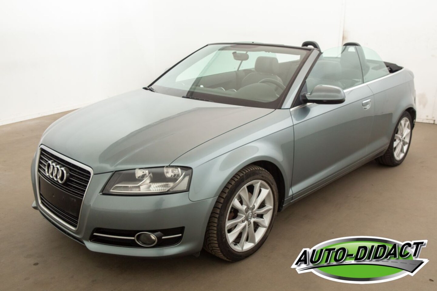 Audi A3 Cabriolet - 1.6 TDI Navi - AutoWereld.nl