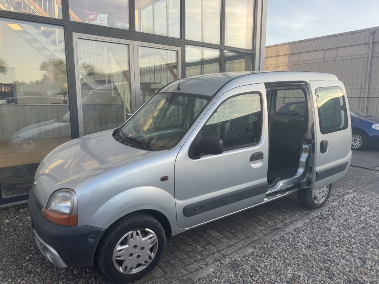 Renault Kangoo - 1.6-16V Privilège 1.6-16V Privilège - AutoWereld.nl