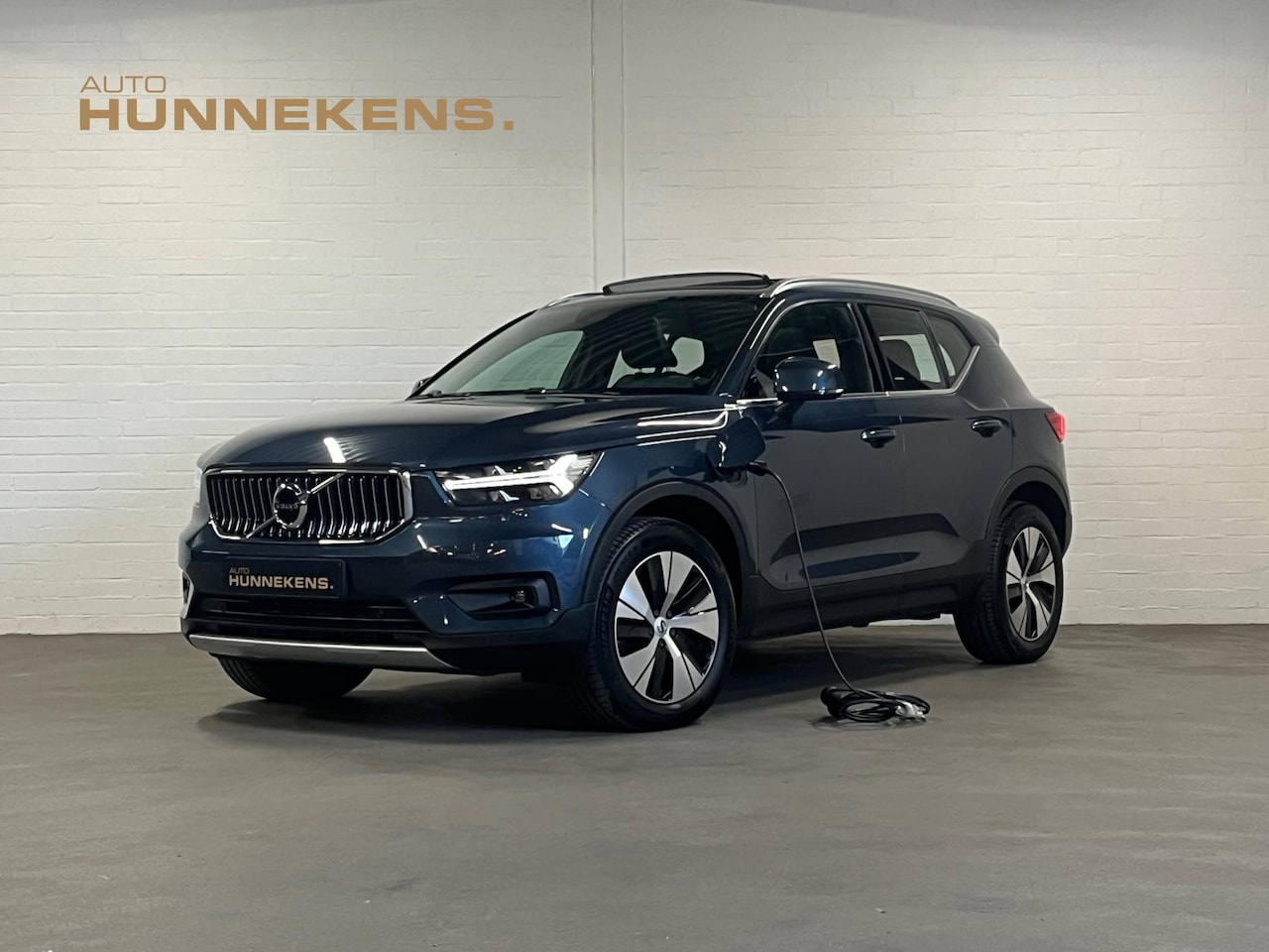 Volvo XC40 - Recharge T4 Inscription | Leder | Open dak| - AutoWereld.nl
