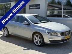 Volvo V60 - 1.5 T2 | 1e EIGENAAR | TREKHAAK | NL AUTO | XENON | STOELVERWARMING | DEAL. ONDH
