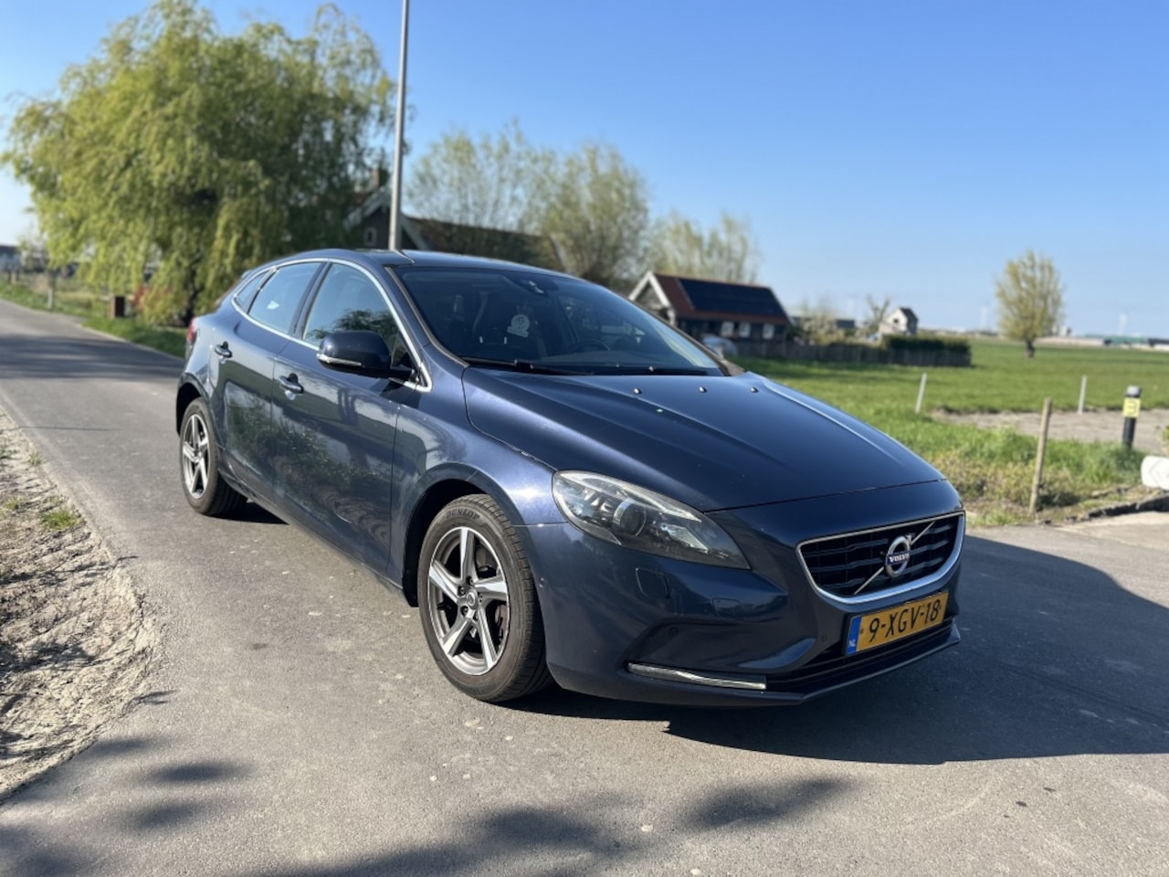 Volvo V40 - 2.0 D4 Summum Bns - AutoWereld.nl