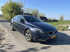 Volvo V40 - 2.0 D4 Summum Pano Leder Cam