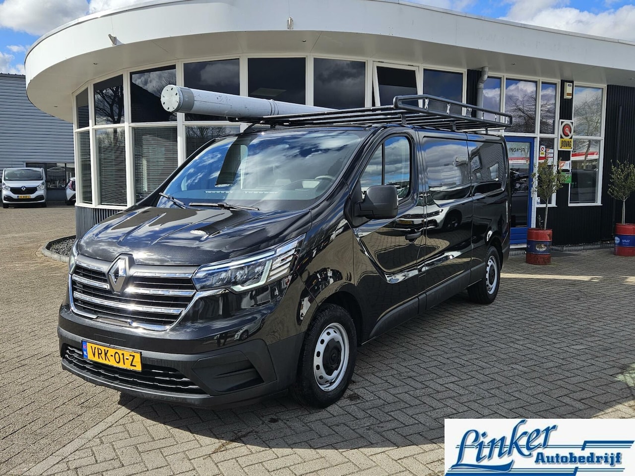 Renault Trafic - bestel 2.0 dCi 150 T30 L2H1 Comfort CRUISE TREKH GEEN AFLEVERKOSTEN - AutoWereld.nl
