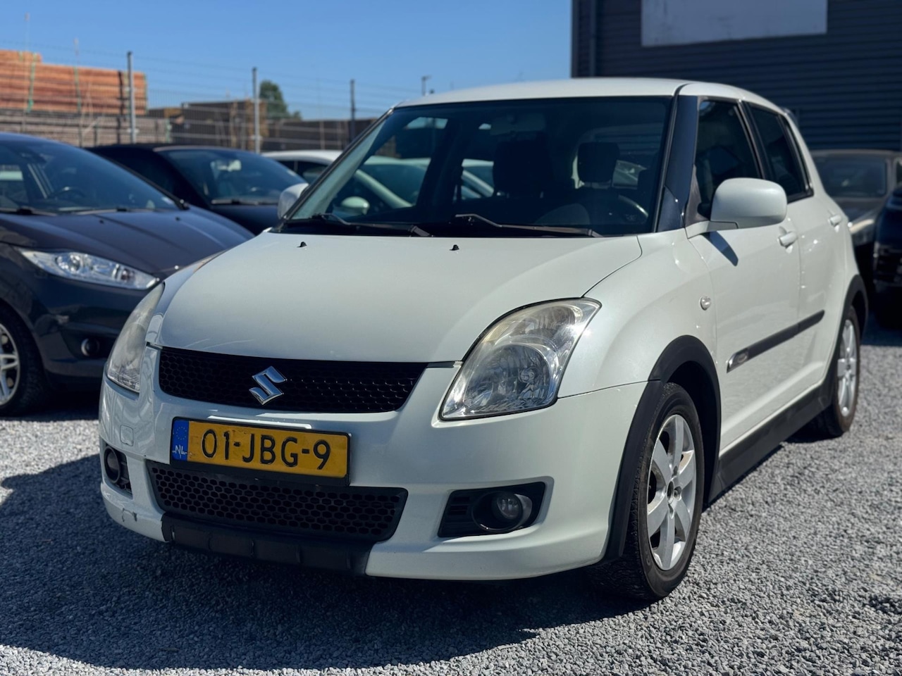 Suzuki Swift - 1.3 Shogun Cross Airco 5 Deurs - AutoWereld.nl