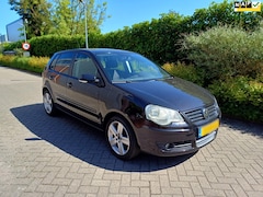 Volkswagen Polo - 1.4-16V FSI Sportline
