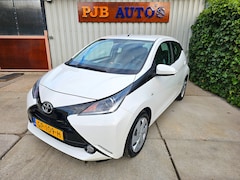 Toyota Aygo - 1.0 VVT-i x-play Airco! Camera!