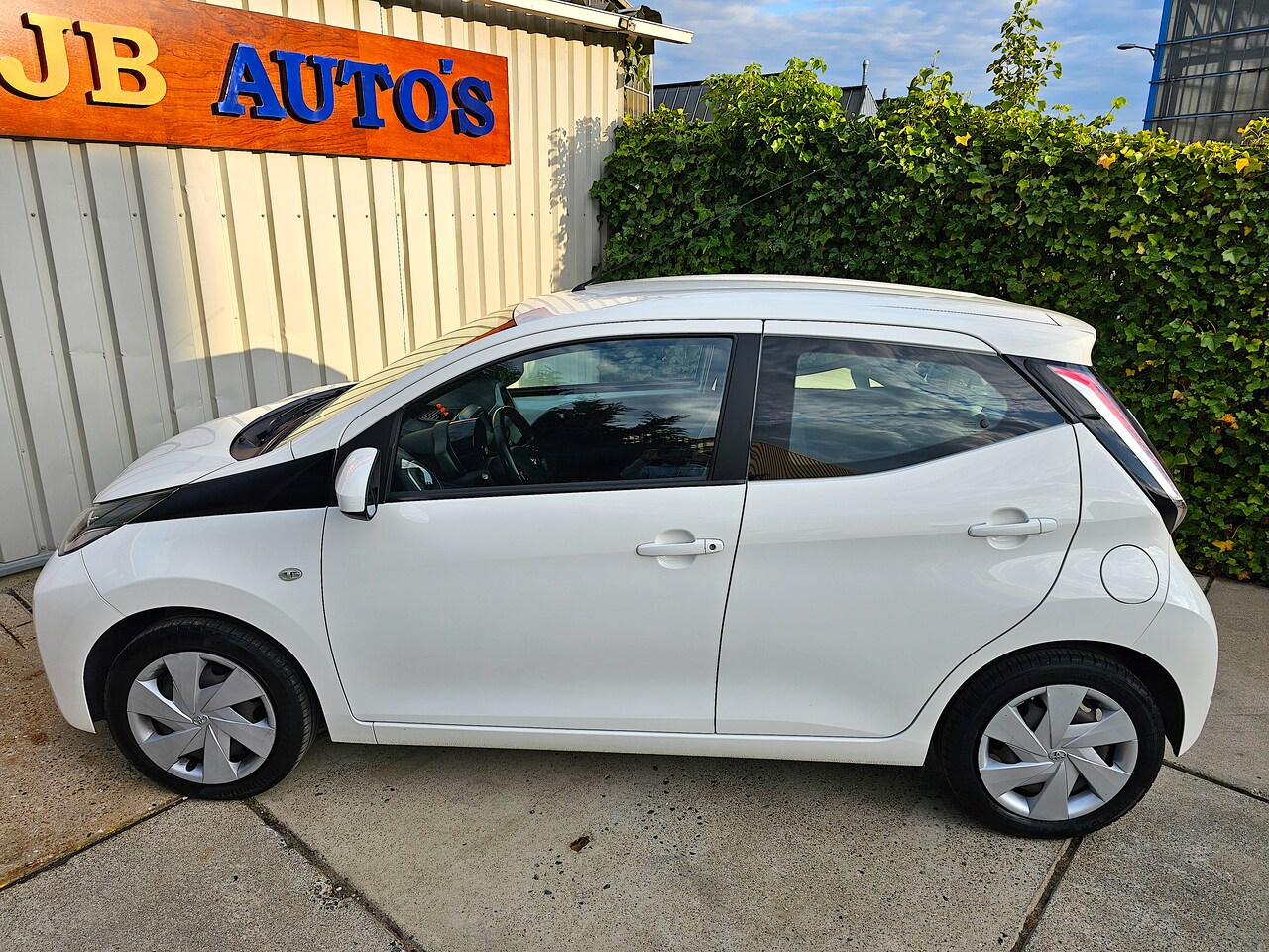 Toyota Aygo - 1.0 VVT-i x-play Airco! Camera!