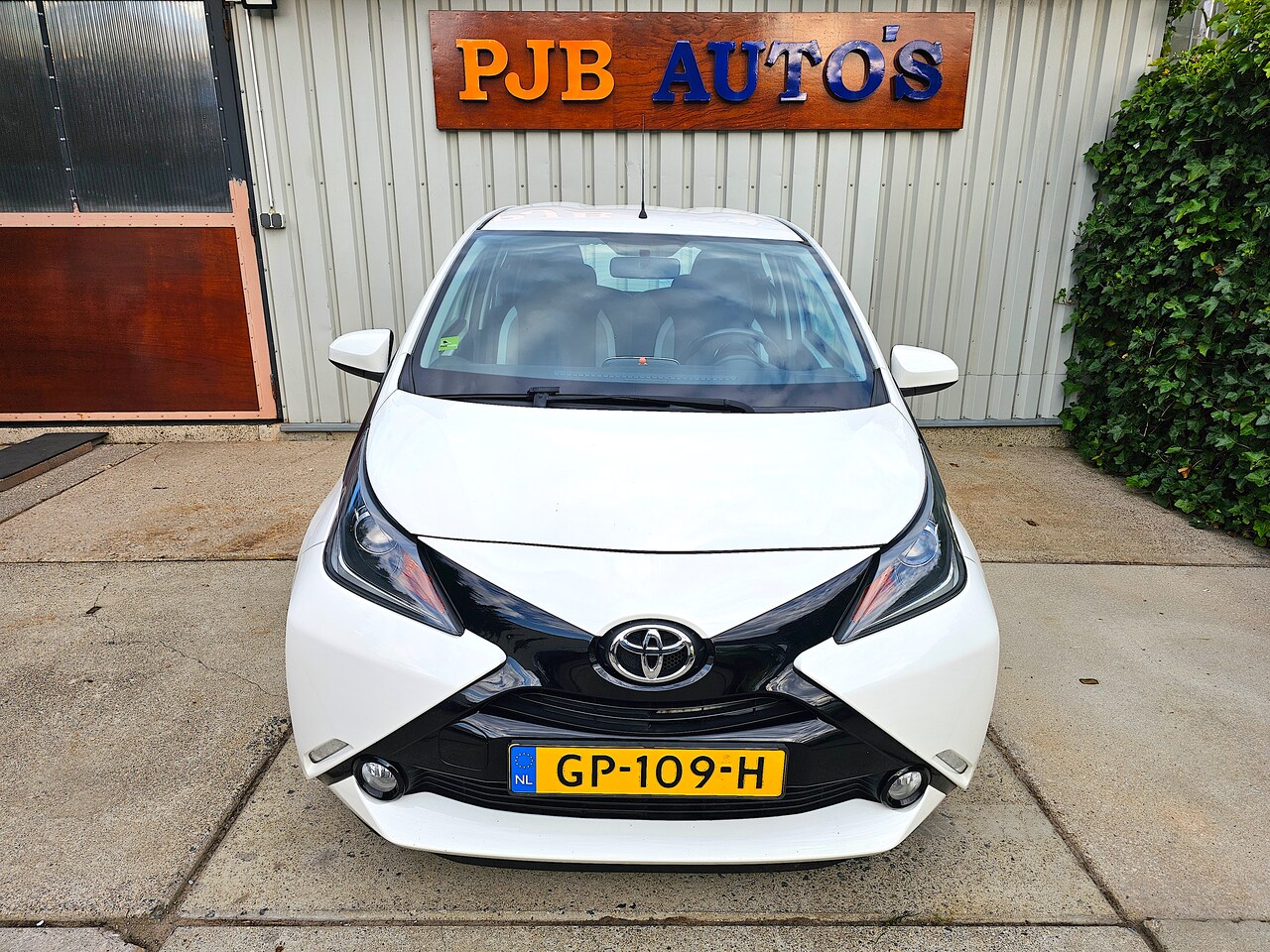 Toyota Aygo - 1.0 VVT-i x-play Airco! Camera!