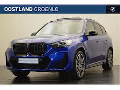 BMW iX1 - xDrive30 High Executive M Sport Automaat / Panoramadak / Trekhaak / M Adaptief onderstel /