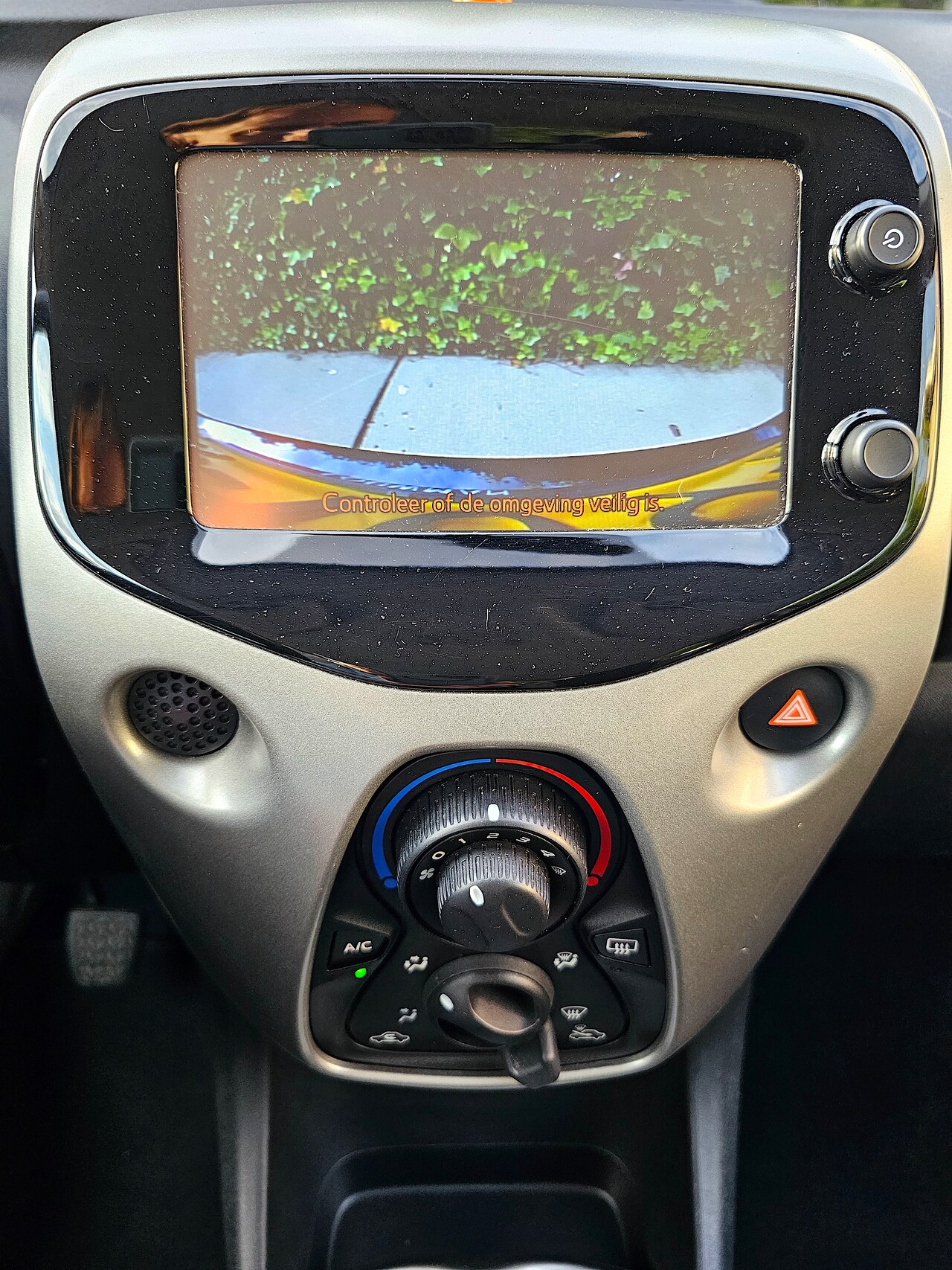 Toyota Aygo - 1.0 VVT-i x-play Airco! Camera!