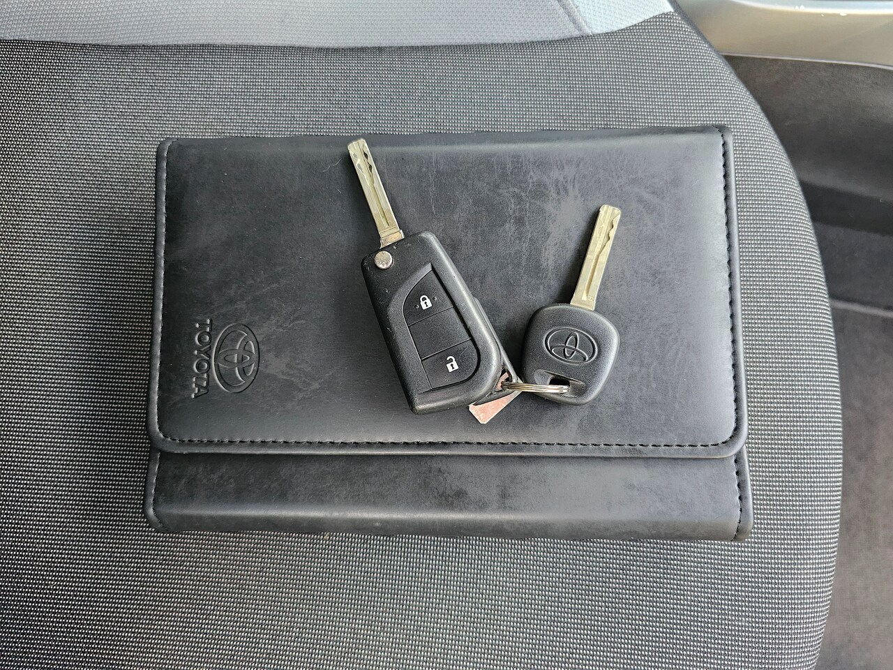 Toyota Aygo - 1.0 VVT-i x-play Airco! Camera!