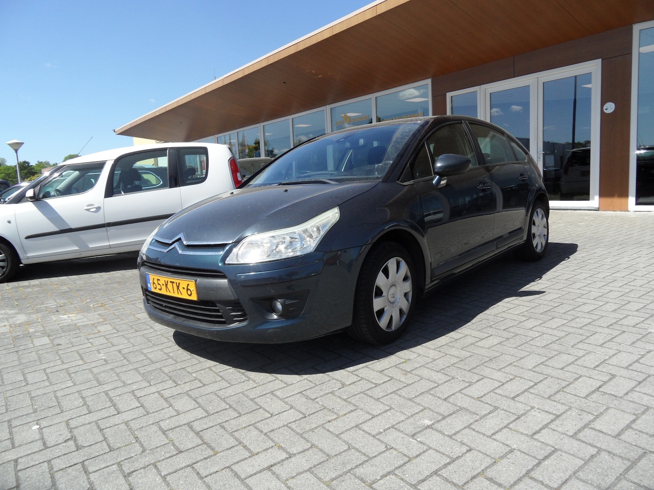 Citroën C4 - 1.4 16V Anniversaire 1.4 16V Anniversaire - AutoWereld.nl