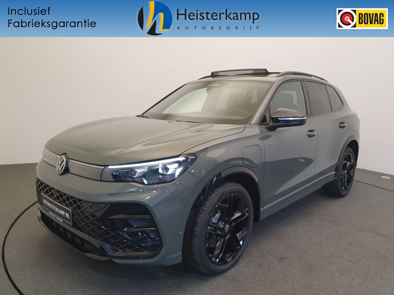 Volkswagen Tiguan - 1.5 eHybrid 272pk DSG/AUT R-Line Wegklapbare trekhaak, Panoramadak, Leder, Harman Kardon - AutoWereld.nl
