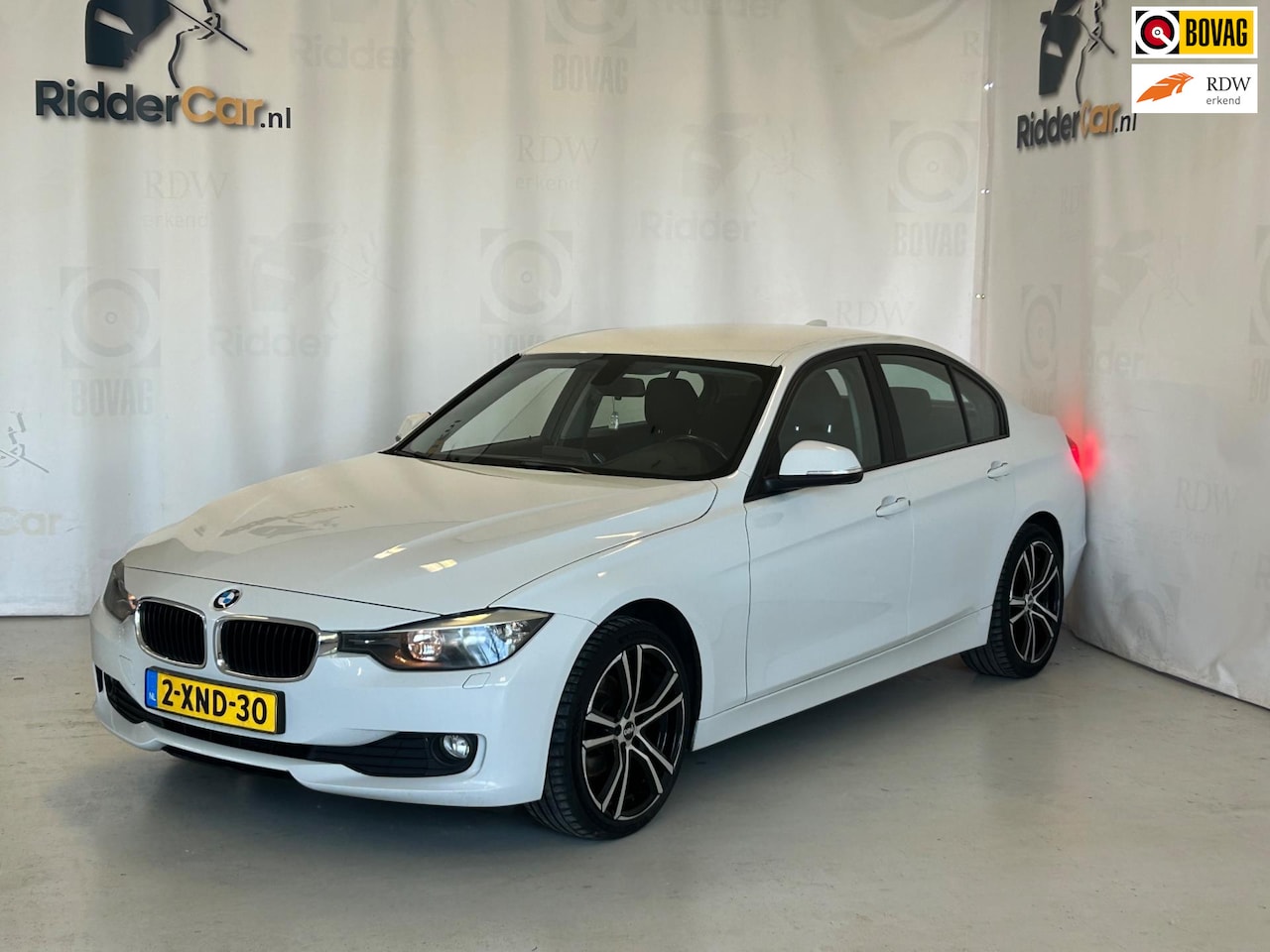 BMW 3-serie - 316d Business|2E EIG in NL|AIRCO|STOELVERW|ELEK RAMEN|VELGEN| - AutoWereld.nl