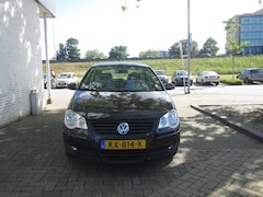 Volkswagen Polo - 1.4-16V Trendline
