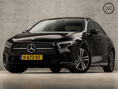Mercedes-Benz A-klasse - 180 Sport Automaat (SCHUIFDAK, GROOT NAVI, SFEERVERLICHTING, DIAMOND GRILL, CAMERA, STOELV