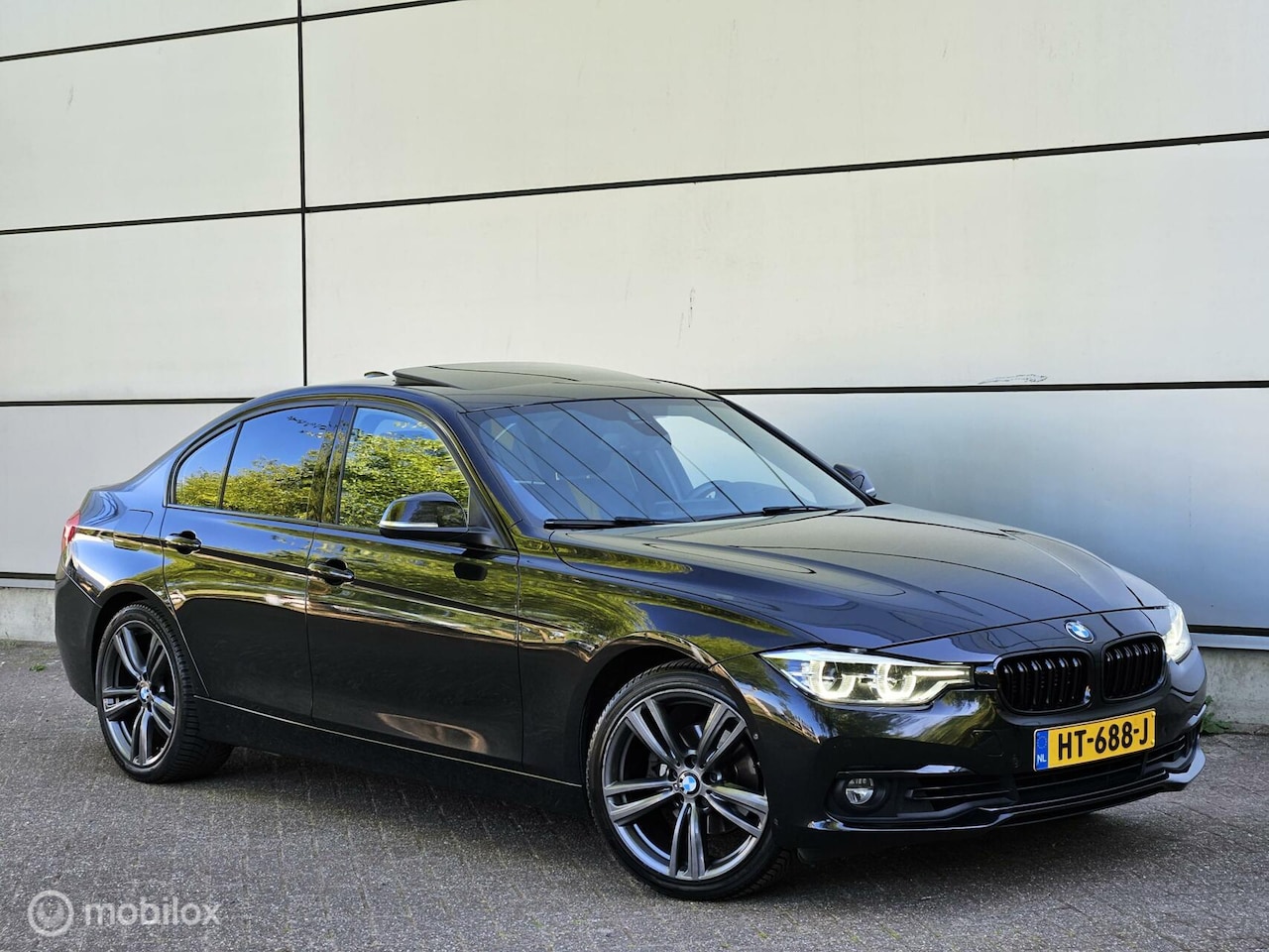 BMW 3-serie - 330e M Pakket|Pano|Head Up|Harman/Kardon|Full Op - AutoWereld.nl