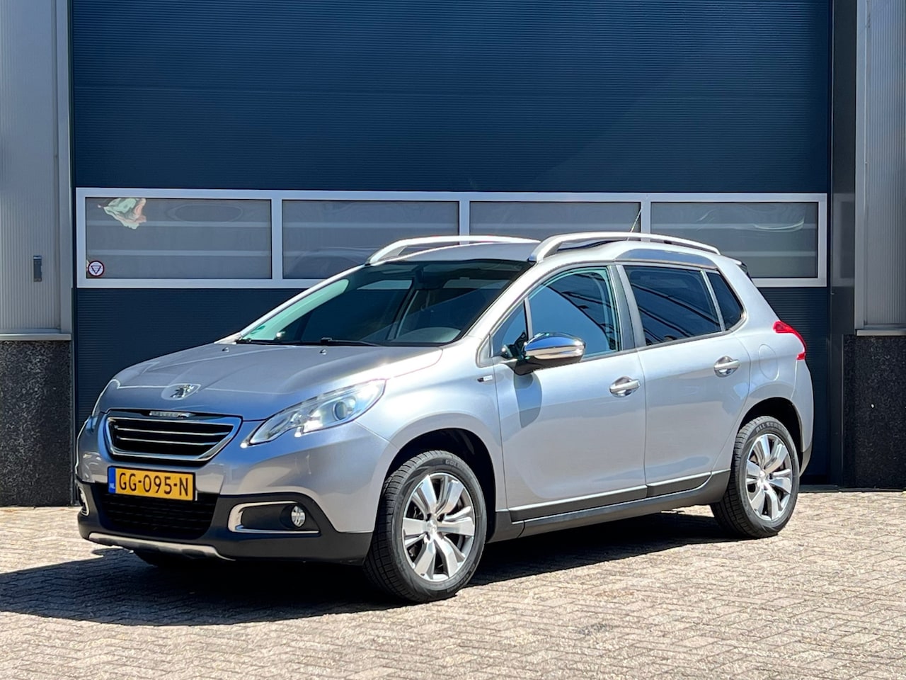 Peugeot 2008 - 1.2 PureTech Style bj.2015 Autom|Navi|trekh|Nap - AutoWereld.nl