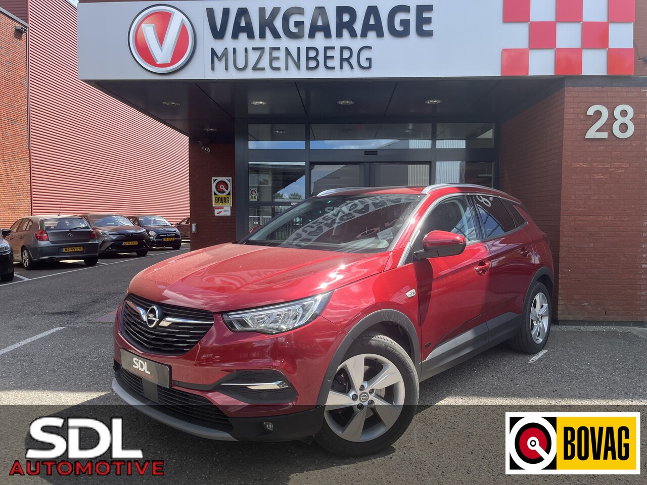 Opel Grandland X - 1.6 Turbo Hybrid Business Elegance // FULL LED // KEYLESS // NAVI+CARPLAY // CAMERA+SENSOR - AutoWereld.nl
