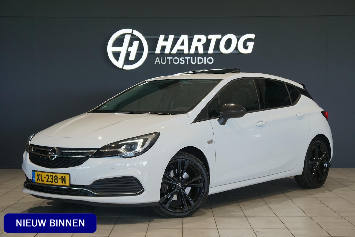 Opel Astra - 1.6 Turbo Business Executive 200PK - AutoWereld.nl