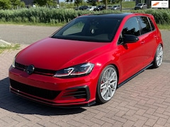 Volkswagen Golf - 2.0 TSI GTI TCR 2019 Candy Red KW Carbon Uniek