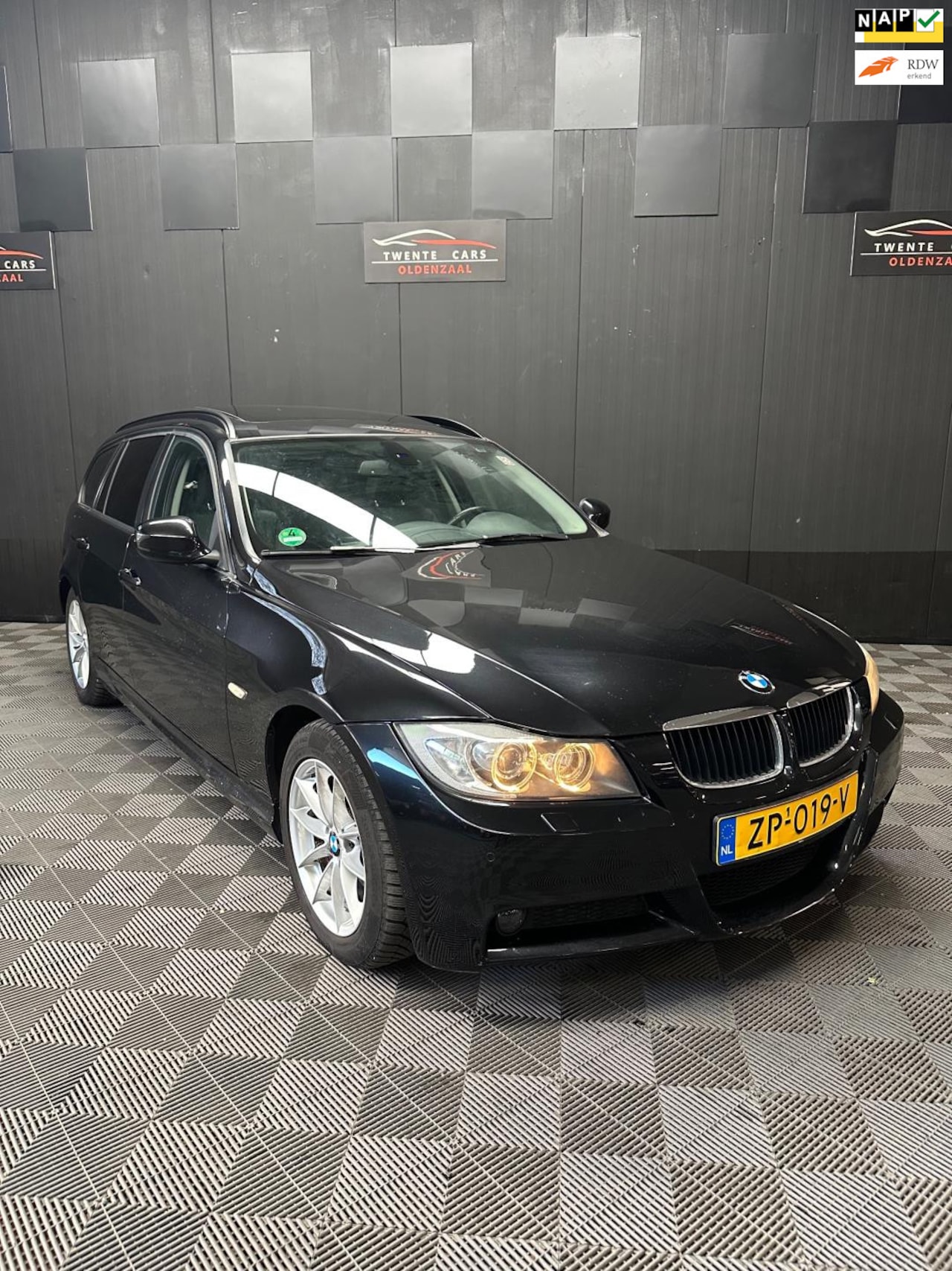 BMW 3-serie Touring - 320i High Ex | Pano | Xenon | Navi | PDC | - AutoWereld.nl