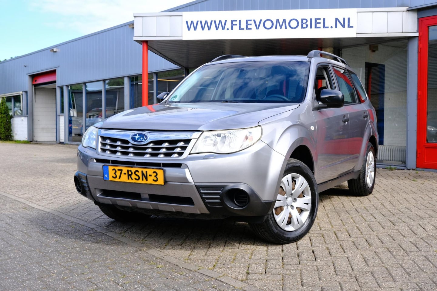 Subaru Forester - 2.0 X Intro AWD Pano|Clima|Trekhaak|Stoelverwarming - AutoWereld.nl