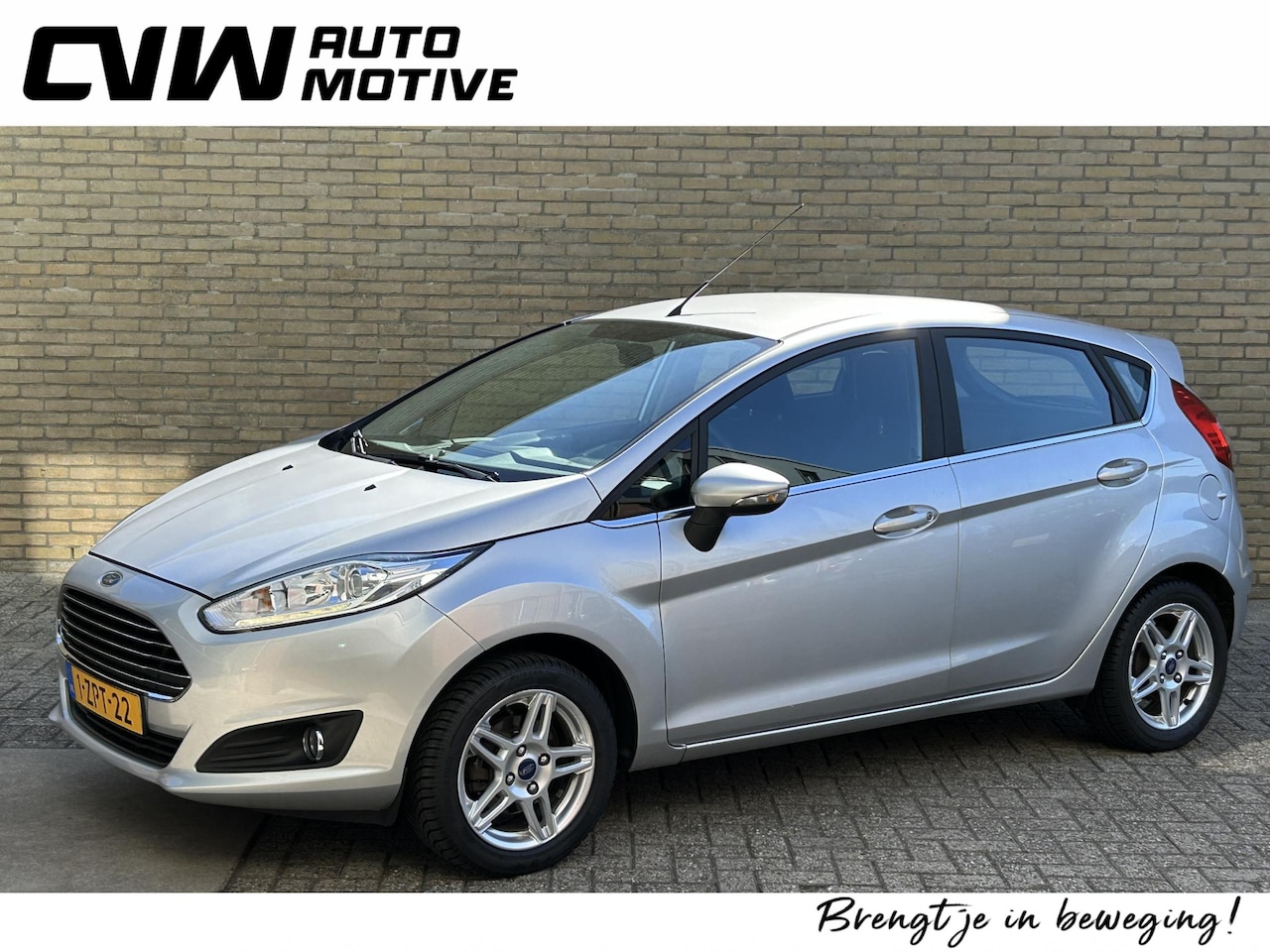 Ford Fiesta - 1.0 Titanium | Navigatie | Airco | Bluetooth | 15 inch lichtmetalen velgen | Centrale deur - AutoWereld.nl