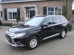 Mitsubishi Outlander - 2.0 Business Edition , Camera , Cruise-control , Climate control enz