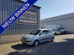 Hyundai Getz - 1.4i Dynamic 5 deurs airco parkeersensoren i.z.n.staat