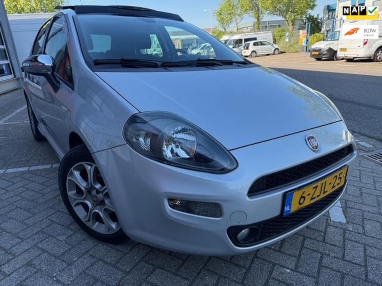 Fiat Punto Evo - 0.9 TwinAir Lounge - Panorama dak - Cruise - PDC - - AutoWereld.nl